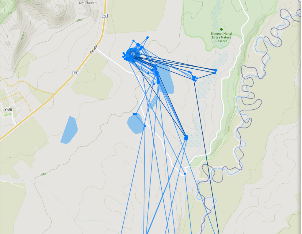 Hier ist der Bereich zu sehen, in dem sich Pettstadt1 aufhält. Man kann erkennen, rechts oben ist der Hinweis auf eine Art von Naturschutz-Gebiet. Also möglicherweise sind es optimale Bedingungen für die Störchin, um dort einfach länger zu verweilen? Hoffentlich!
